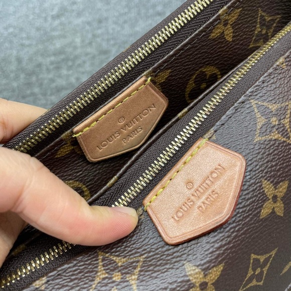 SOLD!!๐ Louis Vuitton Multi Pochette accessories ๐ - Picture 6 of 12